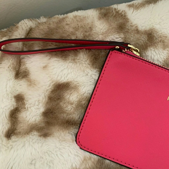 Kate Spade Wristlet - Picture 2 of 3